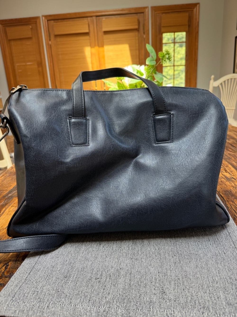 Matt And Nat Crossbody Black Satchel Vegan Leather Removable Strap - Picture 2 of 8